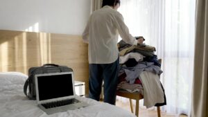 How to Manage Dry Cleaning Chores When You Have a Busy Schedule